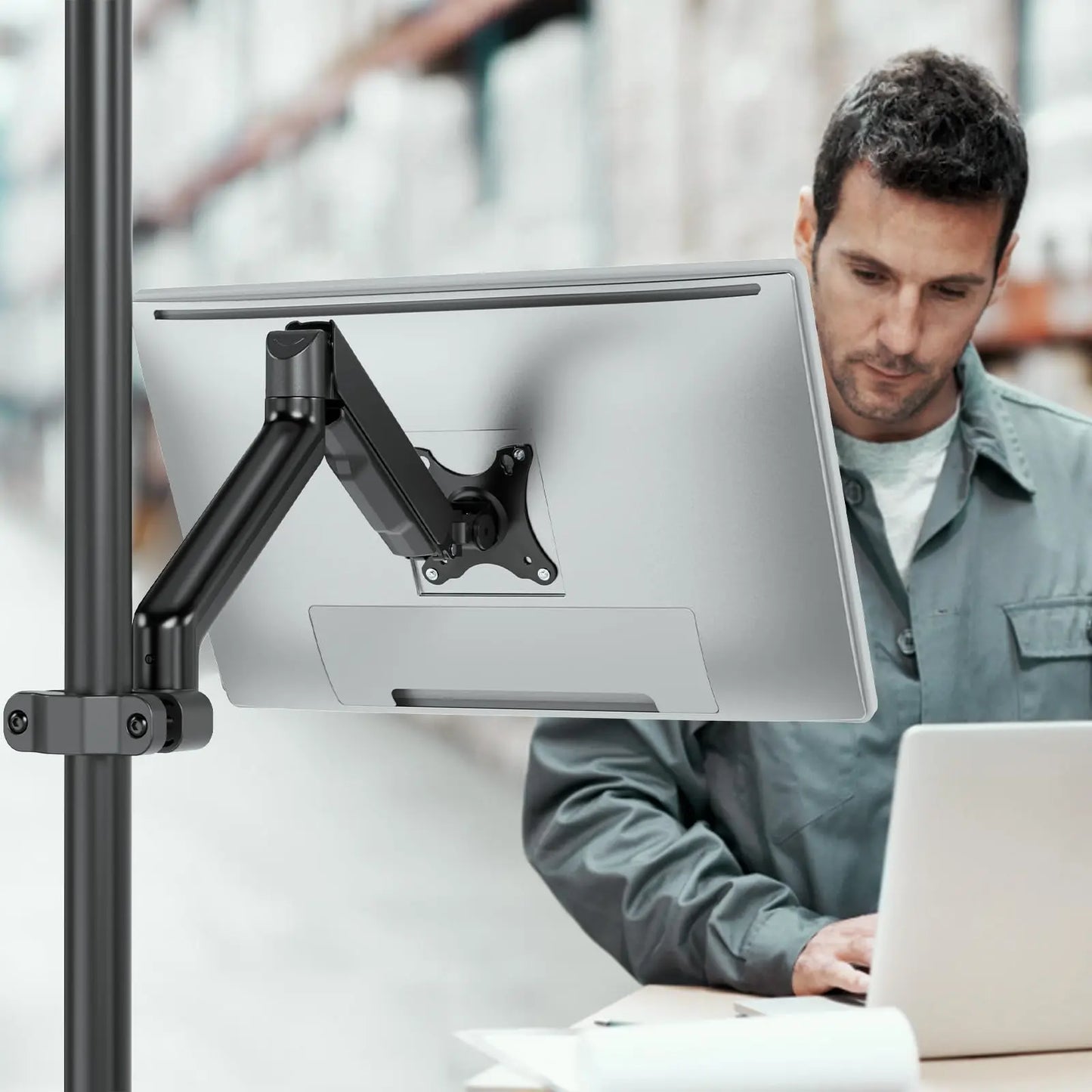 PUTORSEN VESA pole monitor mount for 17-32”Screens, Max Load 9KG PUTORSEN